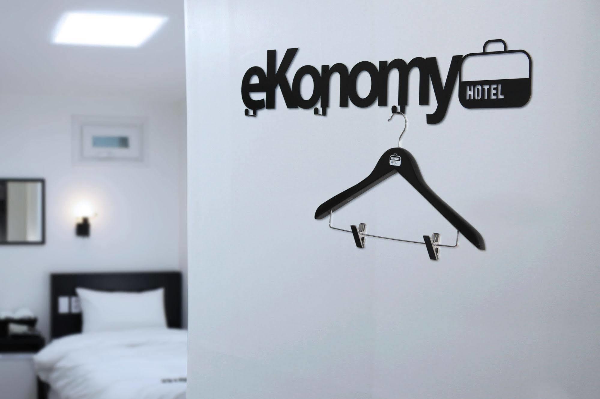 Ekonomy Hotel Dongdaemun Seoul Bagian luar foto