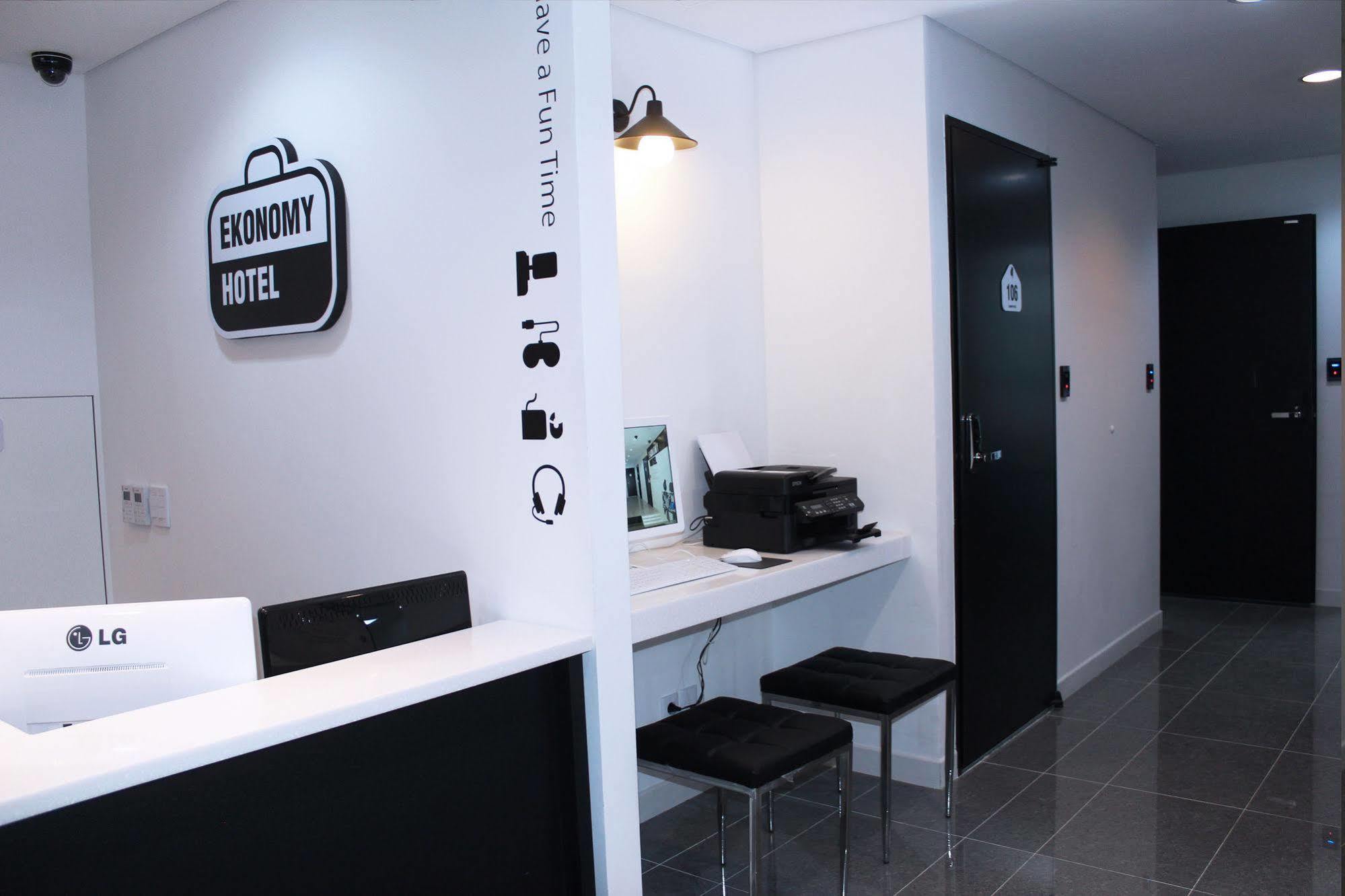 Ekonomy Hotel Dongdaemun Seoul Bagian luar foto